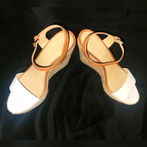 Michael Kors Solid White Pebbled Leather Jute Espadrille Wedges - Picture 2 of 3